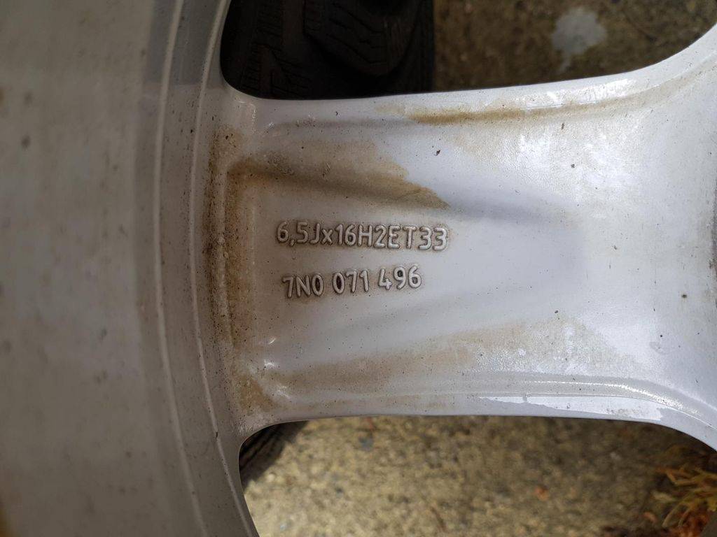 Volkswagen Golf ORIG.KOLA VČ POKLIC- 195/65/15