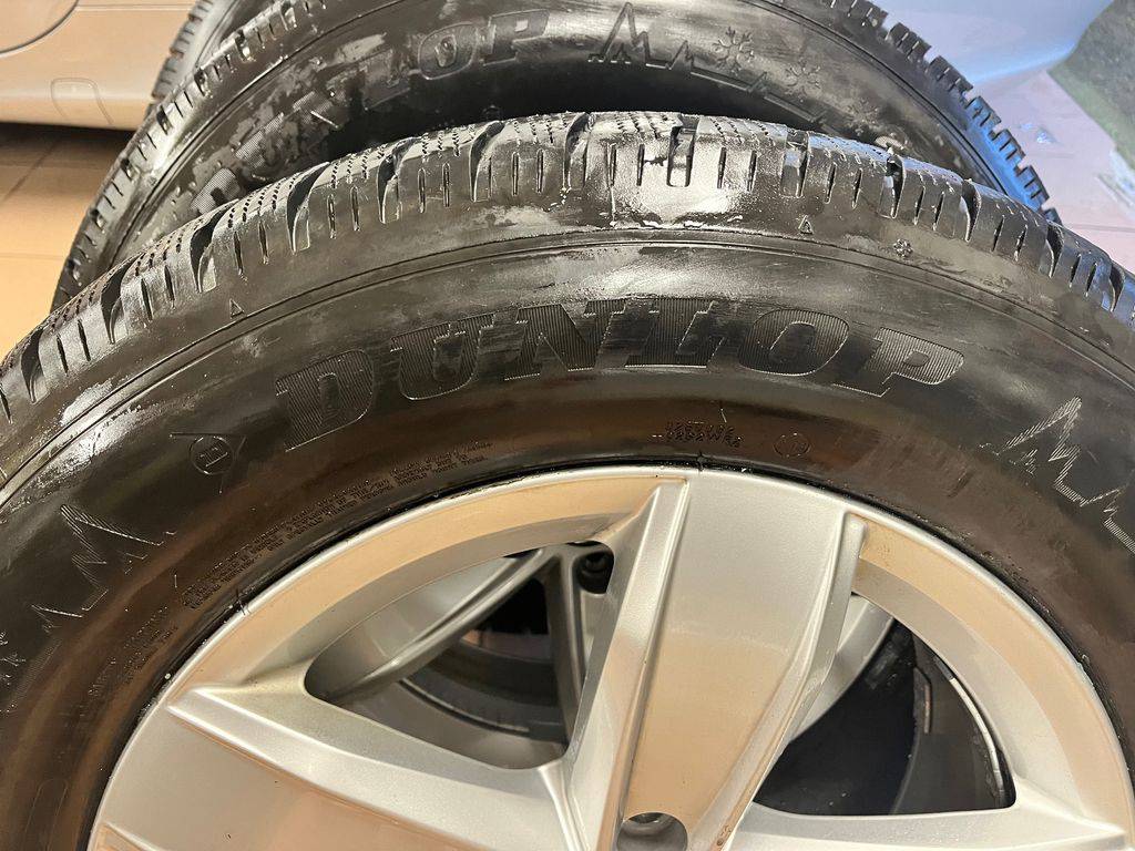 Volkswagen Tiguan 17 ORIG.ALU.VČ-ZIMNÍ235/65/17