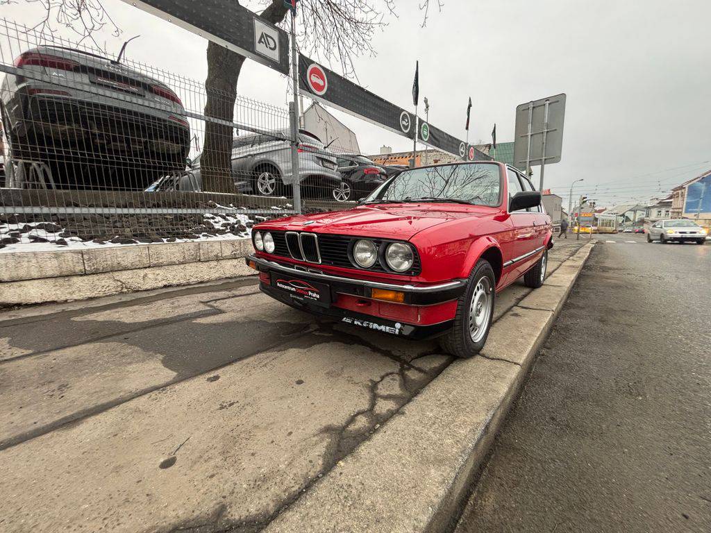 BMW 318 E30-318i/1986/2.maj. garážován