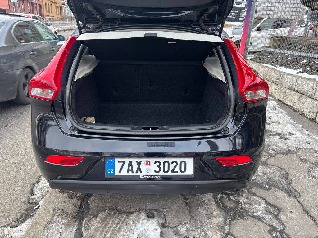 Volvo V40 D2/2016/AT-OCEAN RACE-ZÁRUKA24