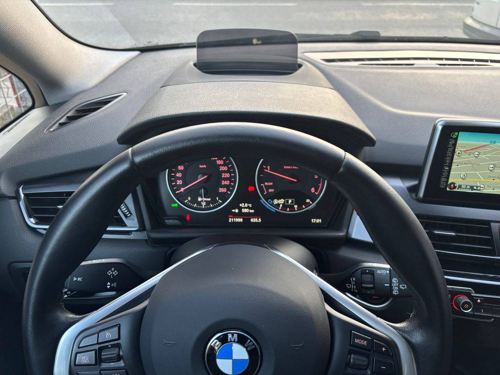 BMW 218 218d/2017/1MAJ-SPORT PACKET,ZÁ