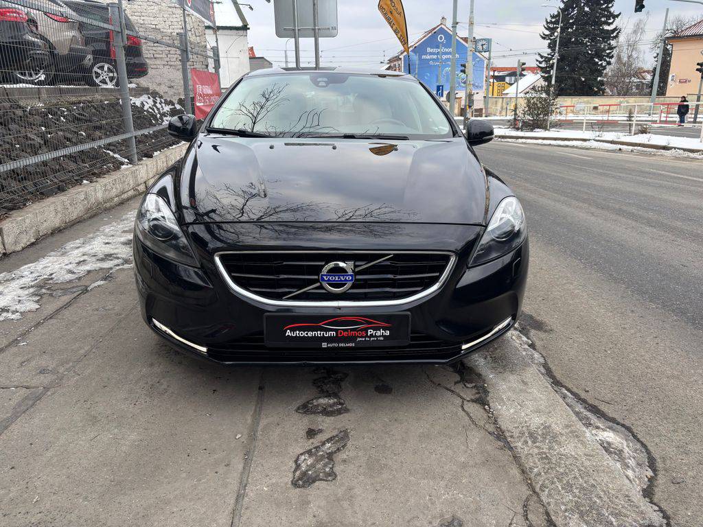 Volvo V40 D2/2016/AT-OCEAN RACE-ZÁRUKA24