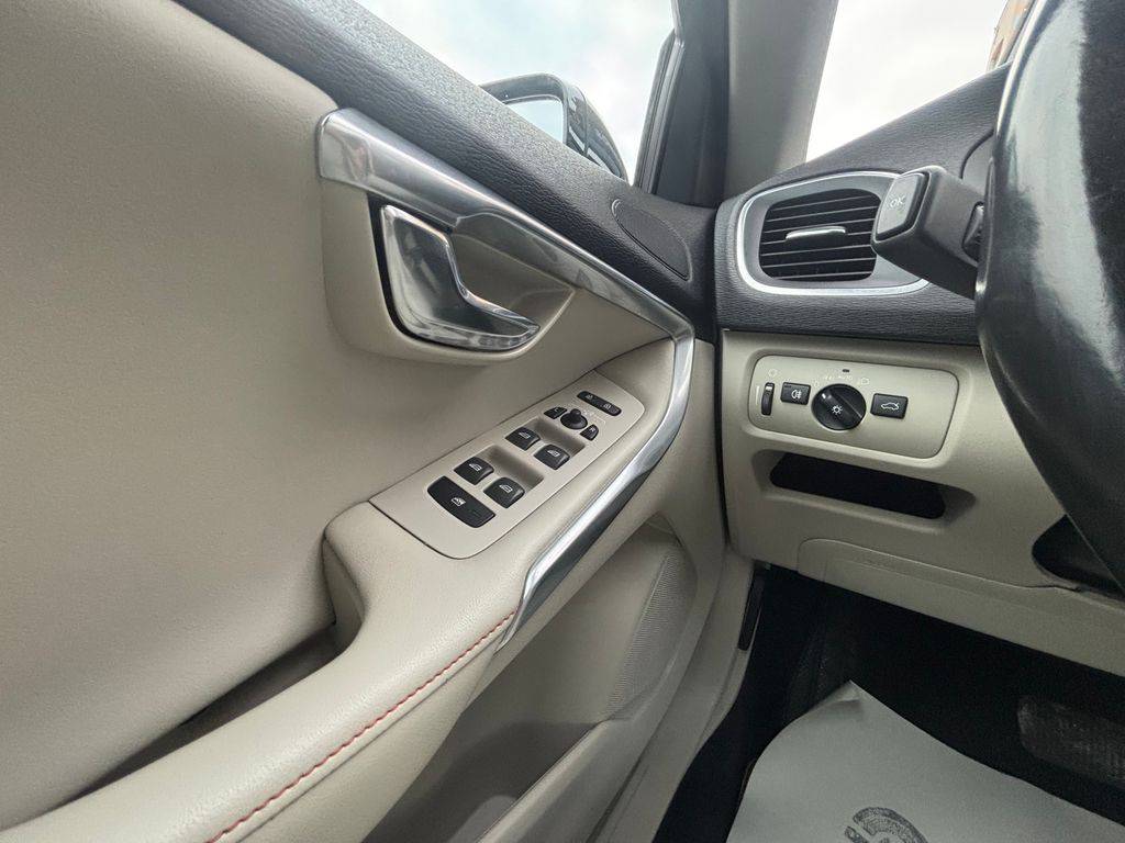 Volvo V40 D2/2016/AT-OCEAN RACE-ZÁRUKA24