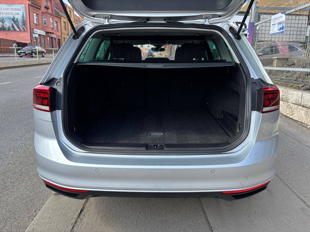 Volkswagen Passat 2.0TDI/2021/AT,1MAJ-ZÁRUKA 24M