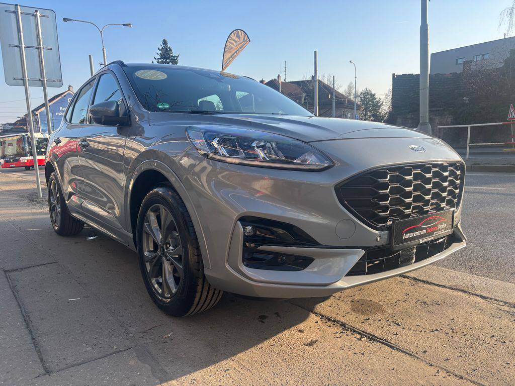 Ford Kuga 1.5EB/2023/ST-LINE,1MAJ-ZÁRUKA
