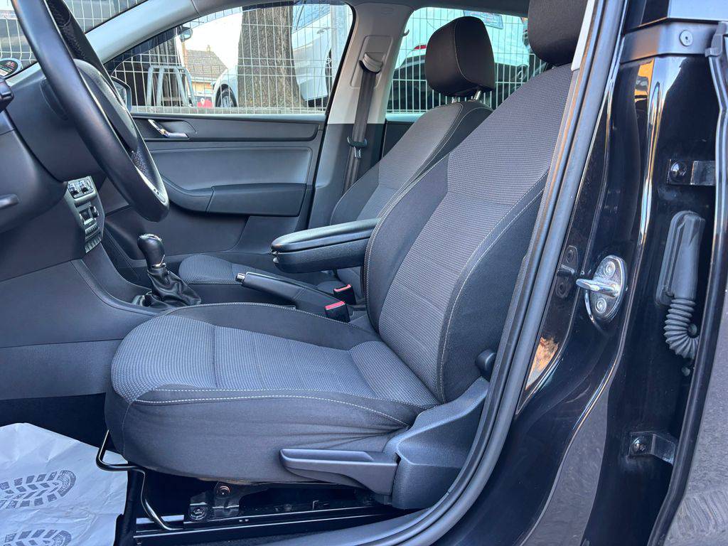 Škoda Rapid 1.6TDI/2014/ELEG.1MAJ-ZÁRUKA12