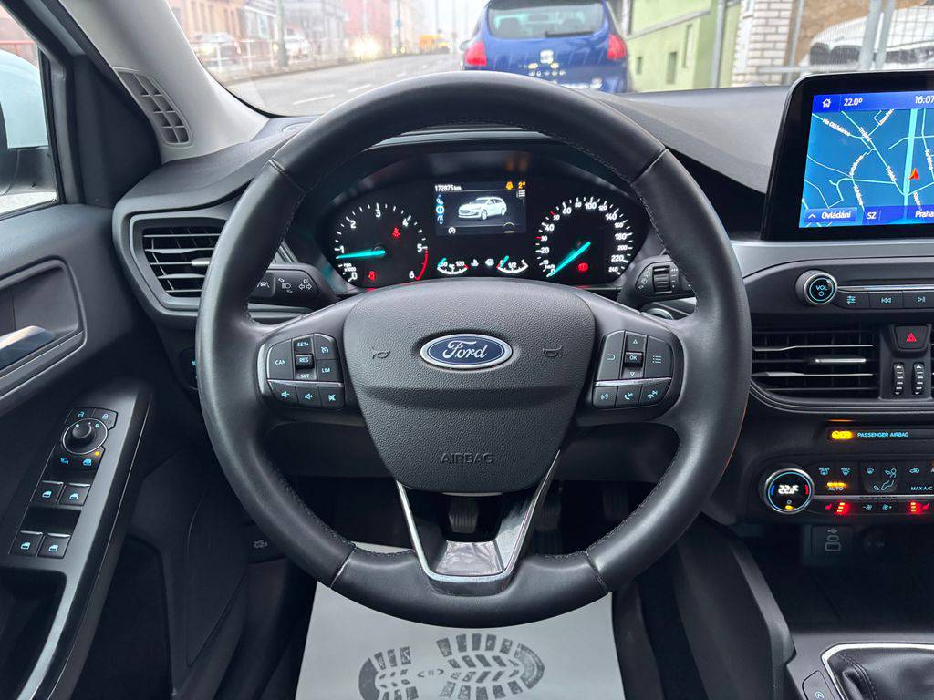 Ford Focus 1.5EB/2023/1MAJ,COOL-ZÁRUKA36