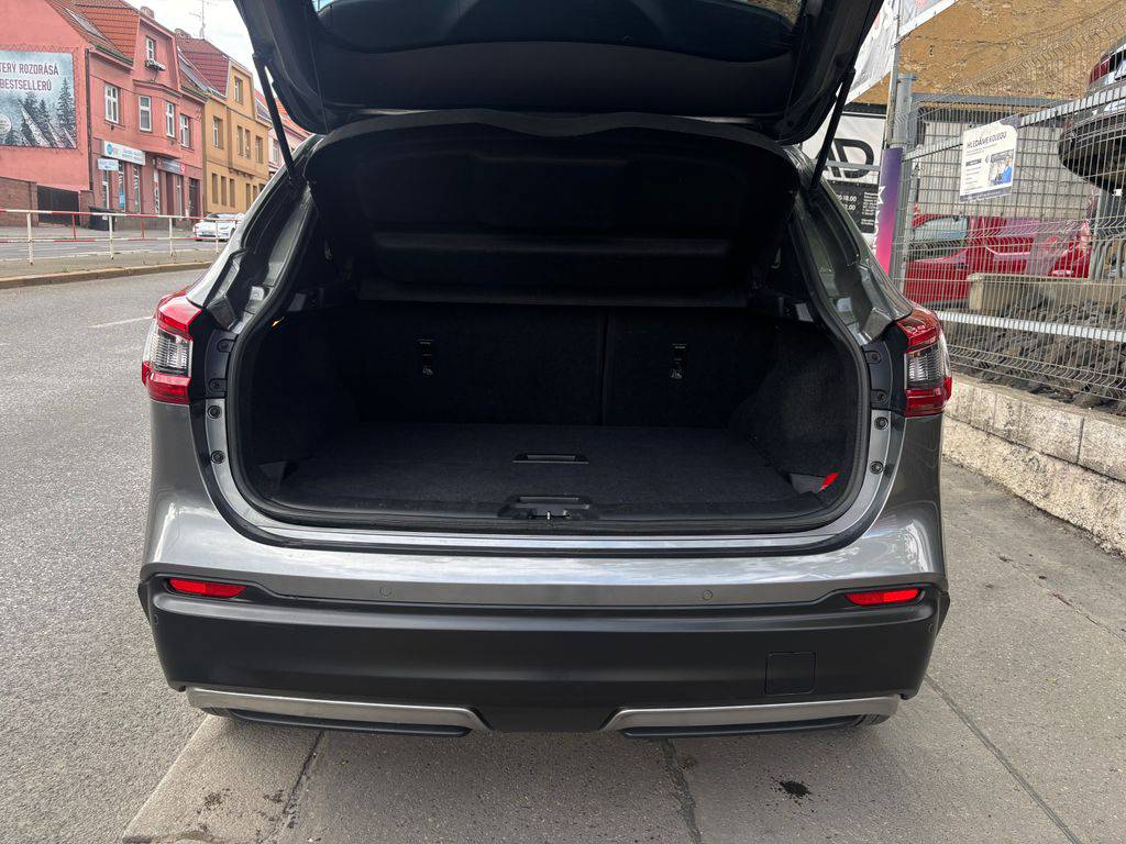 Nissan Qashqai 1.6DIG-T/2018/N-CON/1M/CZ-ZÁR 