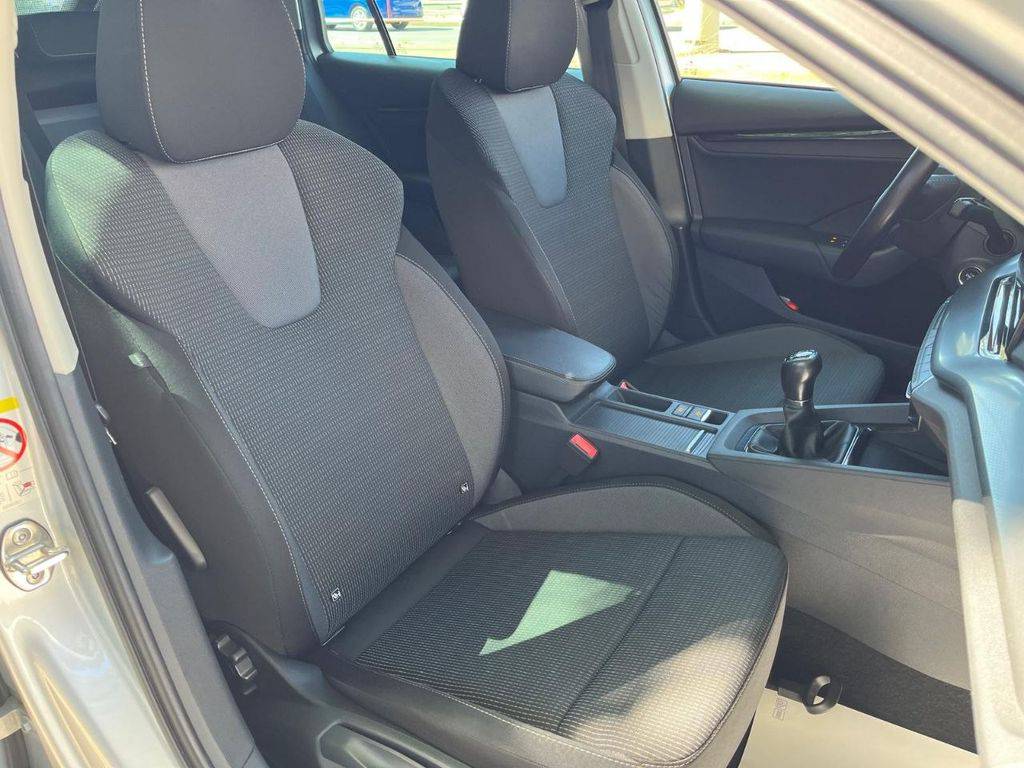 Škoda Octavia 2.0TDI-85KW/2022/1M,MAN6-ZÁRUK