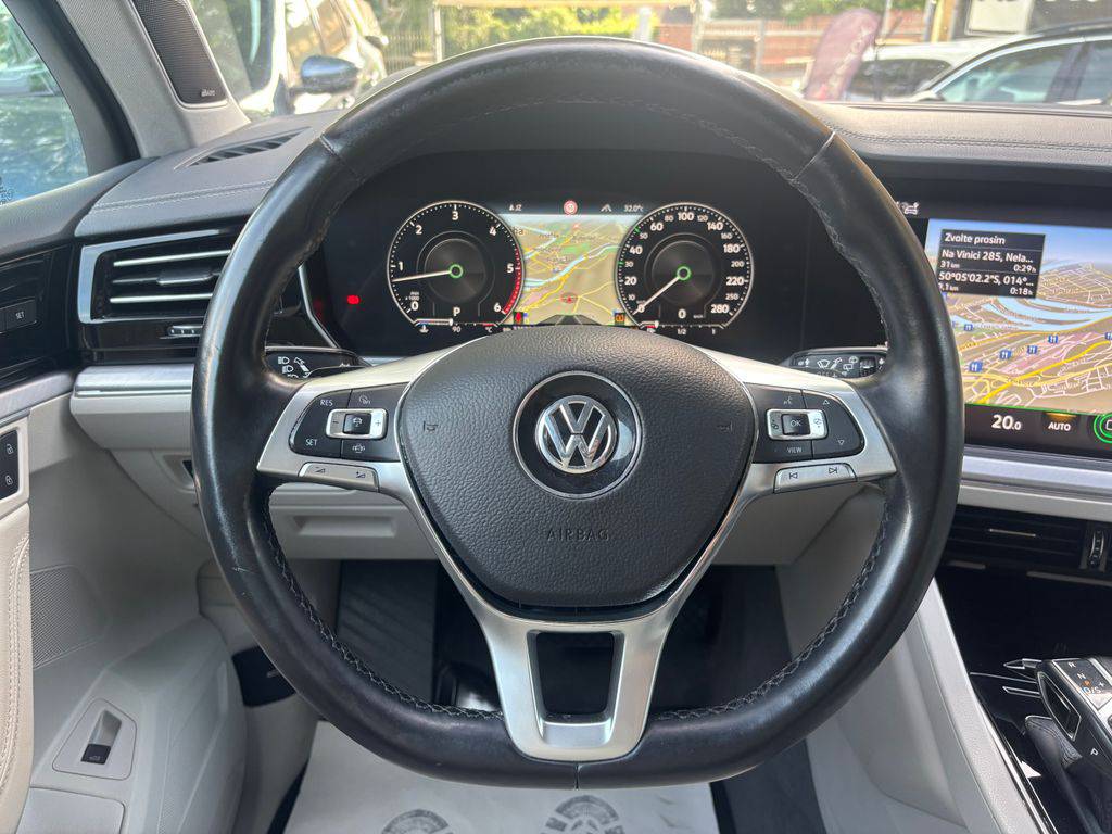 Volkswagen Touareg 3.0TDi-2020-CZ-1MAJ-DPH-WEBAST