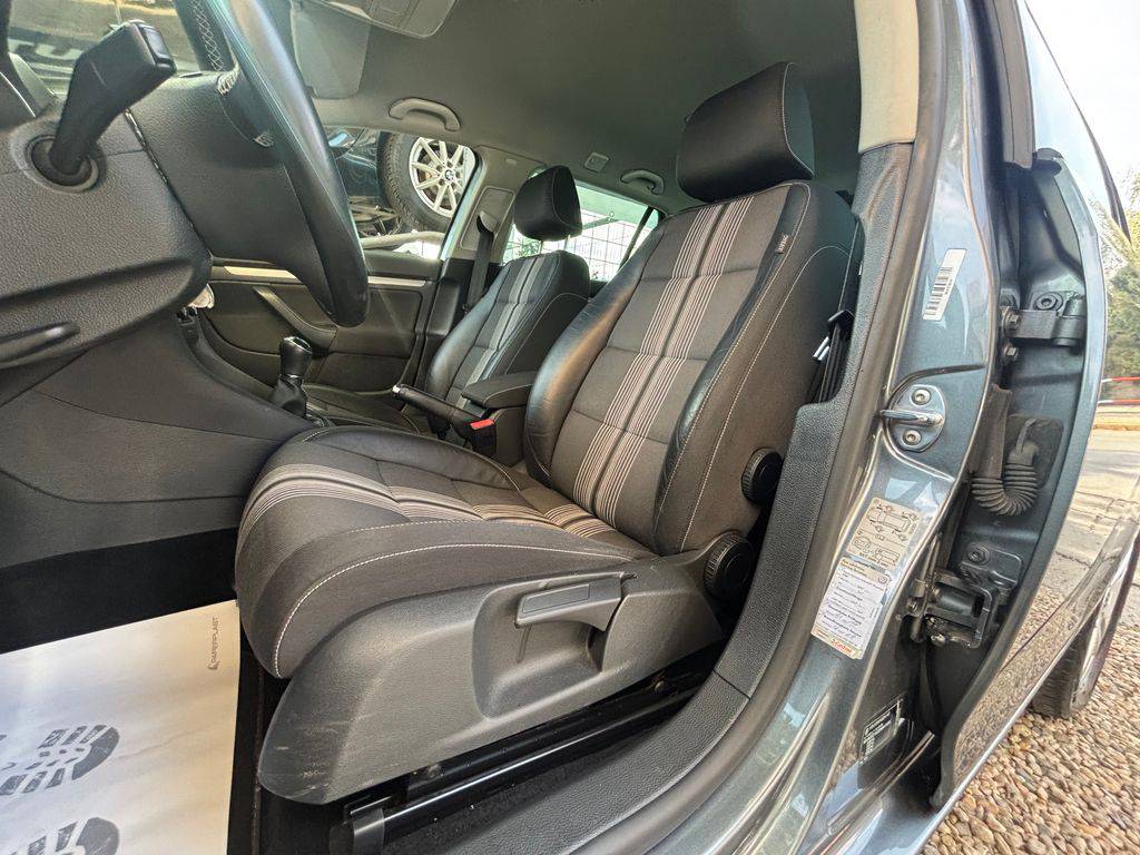 Volkswagen Golf 2.0TDi/2013/MATCH EDITION/2.M-tažné záruka12