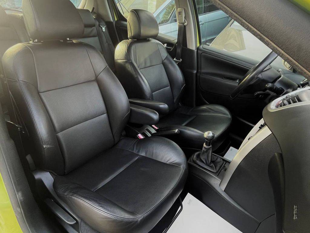 Peugeot 207 1.6i 80KW/2007/PANORAMA-KŮŽE