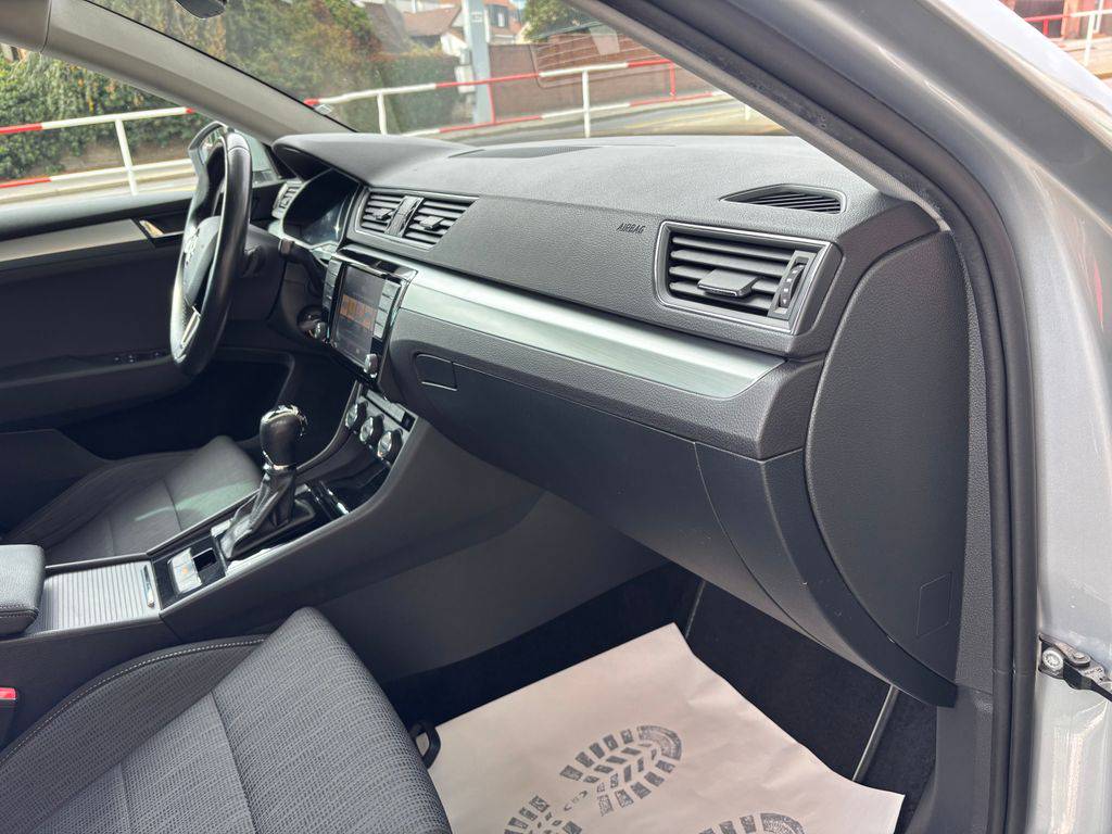 Škoda Superb 2.0TDI-110KW.DSG.TAŽNÉ-ZÁRUKA 12