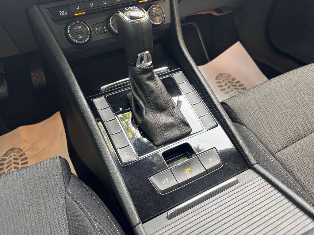 Škoda Superb 2.0TDI-110KW.DSG.TAŽNÉ-ZÁRUKA 12