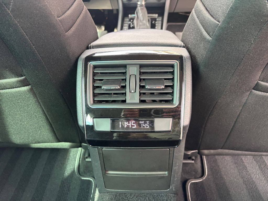 Škoda Superb 2.0TDI-110KW.DSG.TAŽNÉ-ZÁRUKA 12