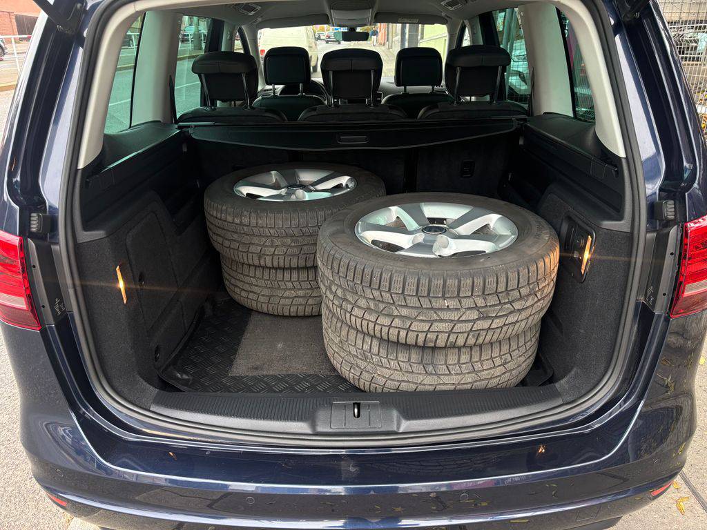 Volkswagen Sharan 2.0TDi/135kW/2017/DSG/Highline/ZÁRUKA