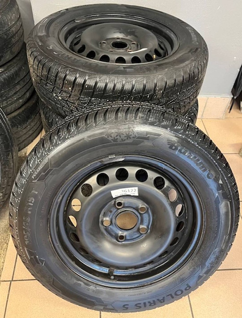 Škoda Octavia ORIG.KOLA VČ POKLIC- ZIMNÍ.PNE