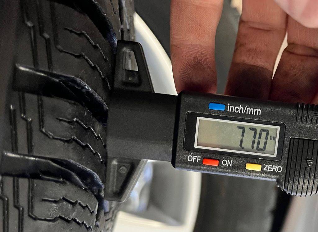 Škoda Karoq ZIMNÍ ALU.VČ. PNEU 215/60/16