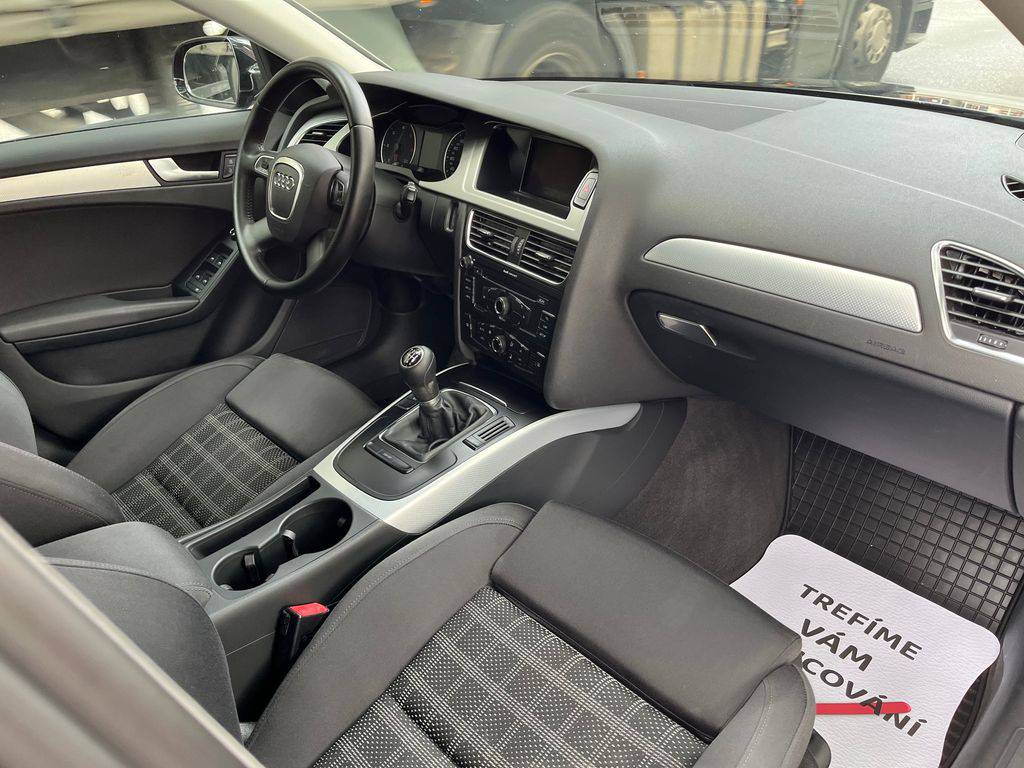 Audi A4 2.0TDI/2010/S.KNIHA,SPORT-140