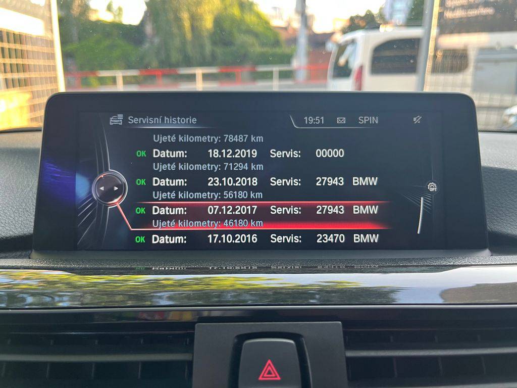 BMW 318 318d F31/2014/MAN6,1MAJ-ZÁRUKA