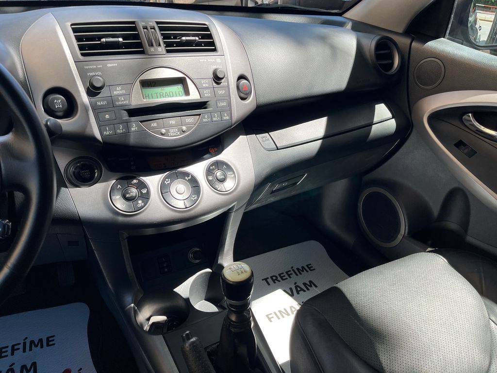 Toyota  2.2D-130kW/4x4/2006/2MAJ,MAN6,