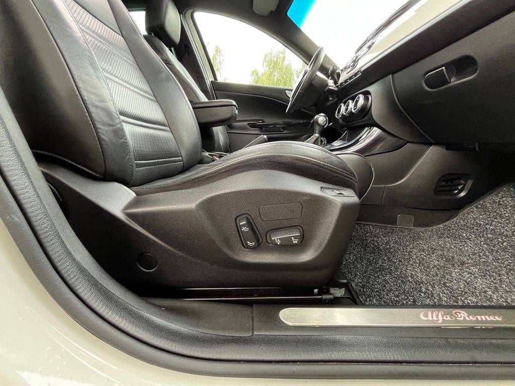 Alfa Romeo Giulietta 1.4TB/2012/AT,SPORT-ZÁRUKA