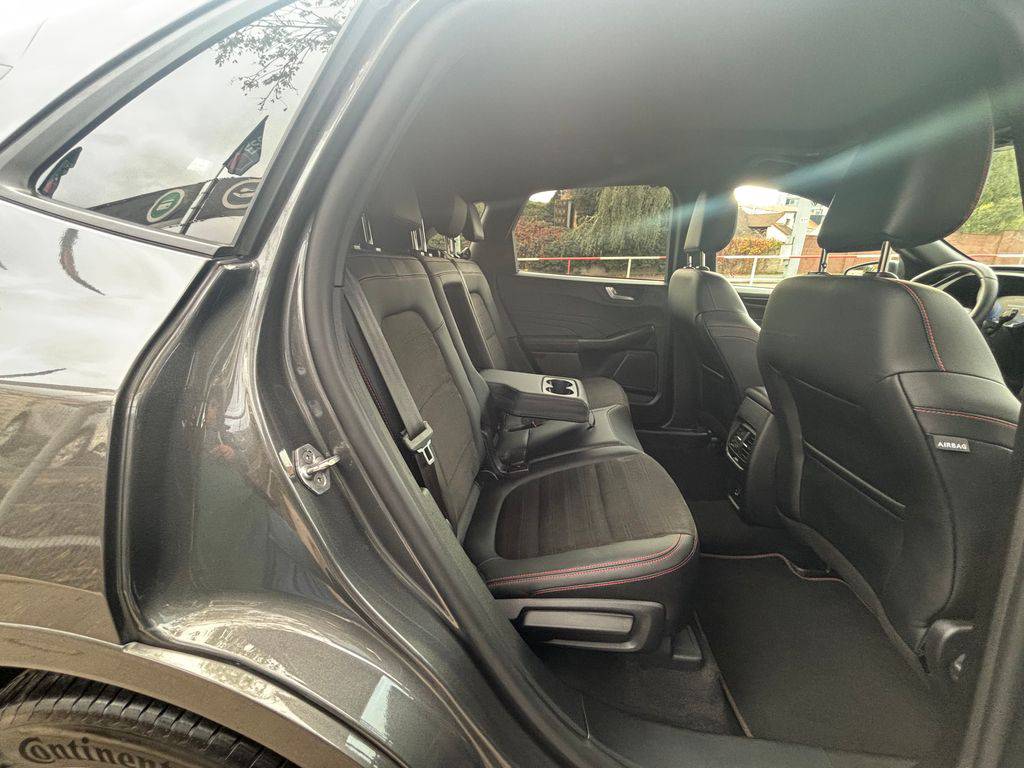 Ford Kuga 2.5PHEV/2023/ST-Line X-1MAJ