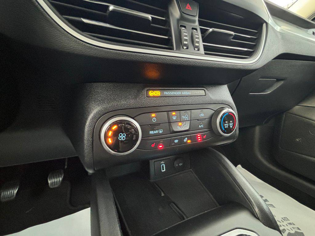 Ford Focus 1.5EB/2021/1MAJ,MAN6-DPH-ZÁRUK