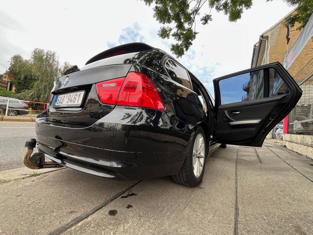 BMW 320 320d/2010/MAN6-2MAJ-WEBASTO