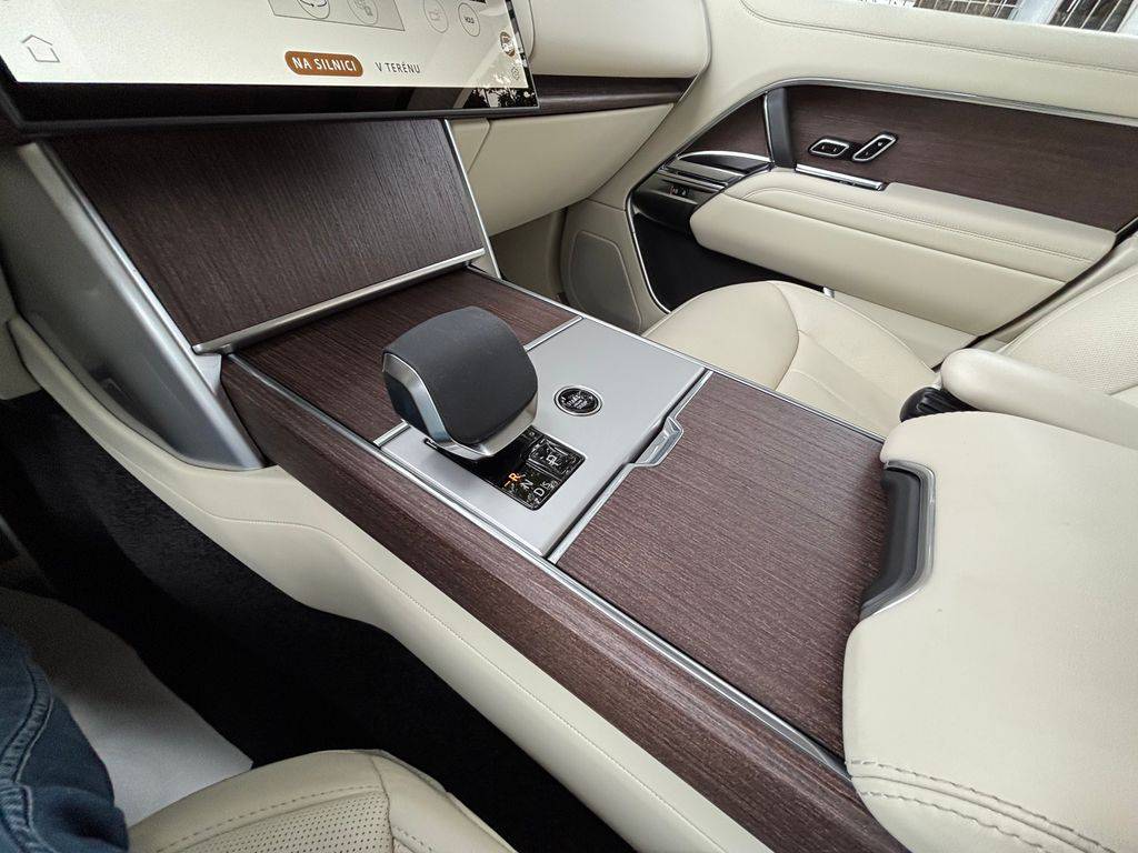 Land Rover Range Rover D350/2025/LONG,CZ-ZÁRUKA 5.LET