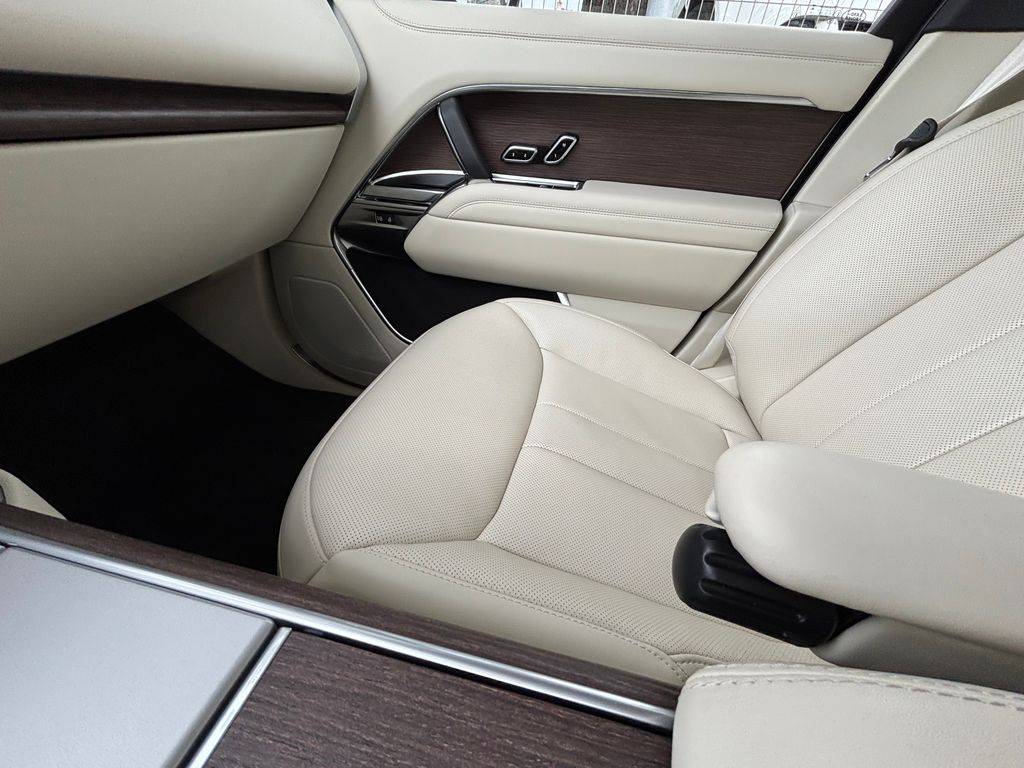 Land Rover Range Rover D350/2025/LONG,CZ-ZÁRUKA 5.LET