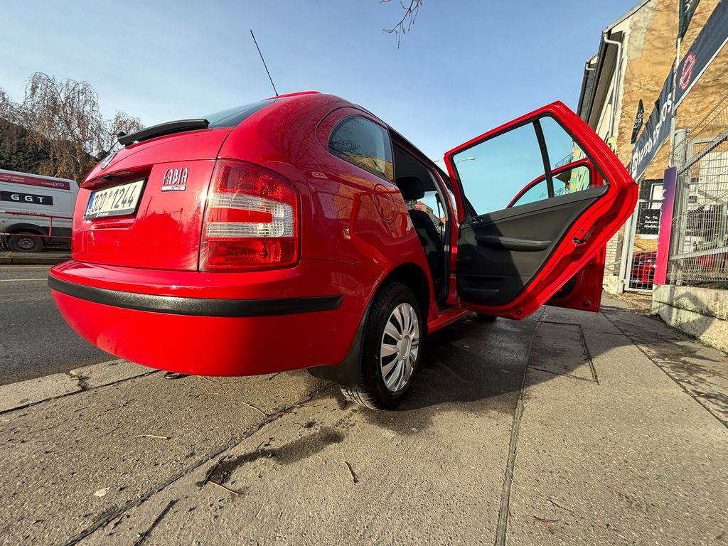 Škoda Fabia 1.2HTP/2006/1MAJ.ČR.S.KNIHA