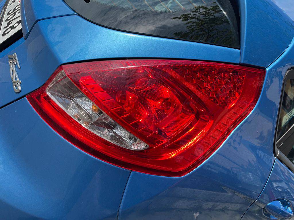 Ford Fiesta 1.25i 44KW/2011/1MAJ,ČR-S.KNIH