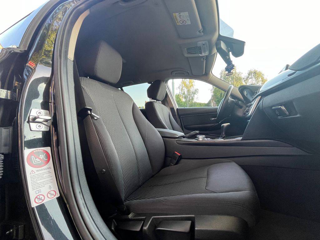 BMW 318 318d F31/2014/MAN6,1MAJ-ZÁRUKA