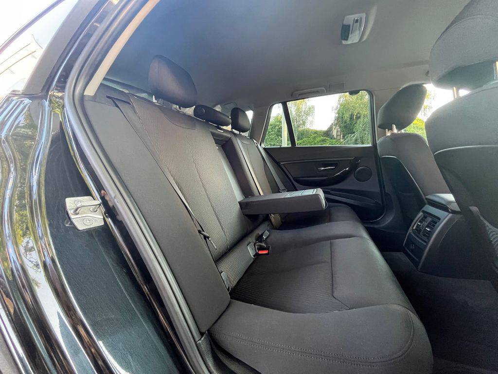 BMW 318 318d F31/2014/MAN6,1MAJ-ZÁRUKA