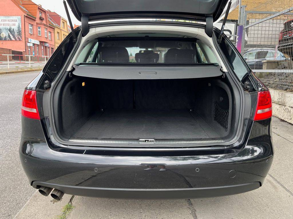 Audi A4 2.0TDI/2010/S.KNIHA,SPORT-140