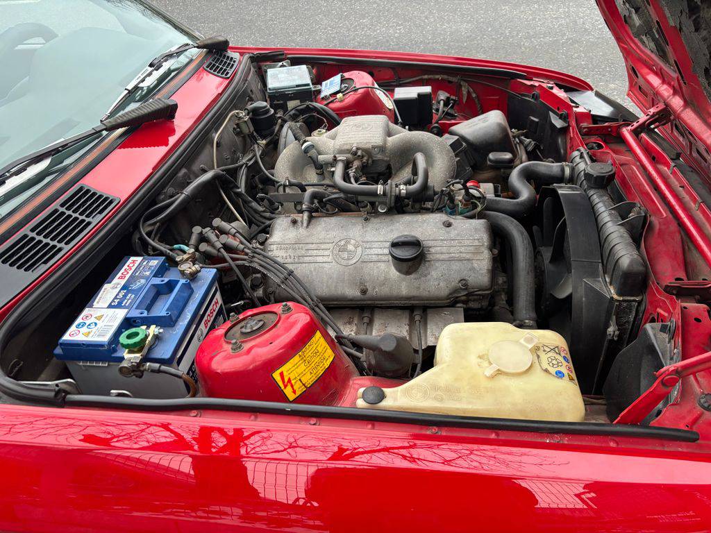 BMW 318 E30-318i/1986/2.maj. garážován