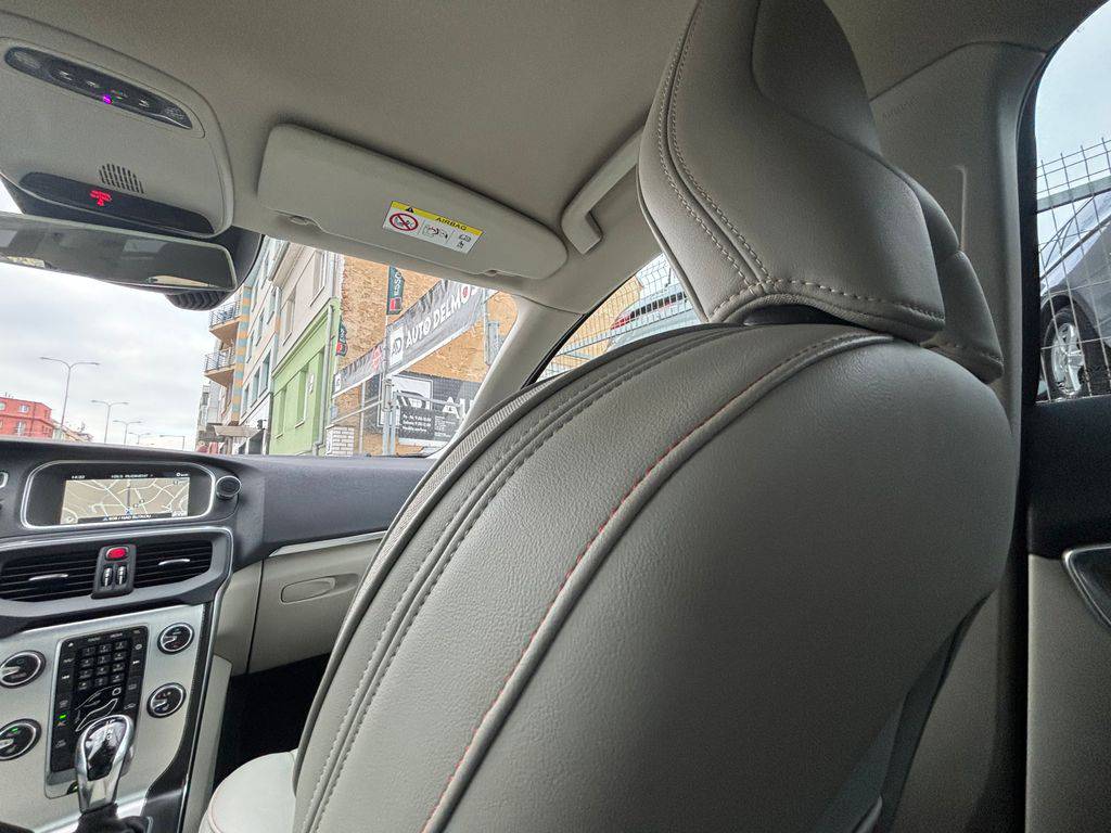 Volvo V40 D2/2016/AT-OCEAN RACE-ZÁRUKA24