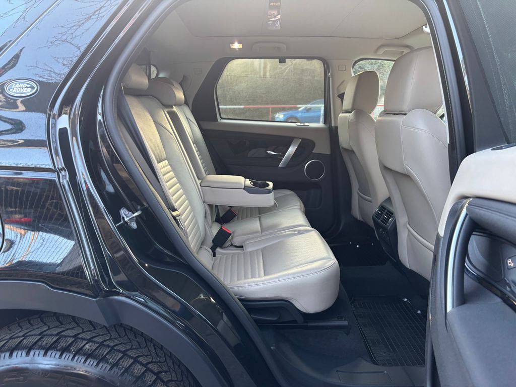 Land Rover Discovery Sport P200 SE/2021/AWD,1MAJ,TAŽ-ZÁRU