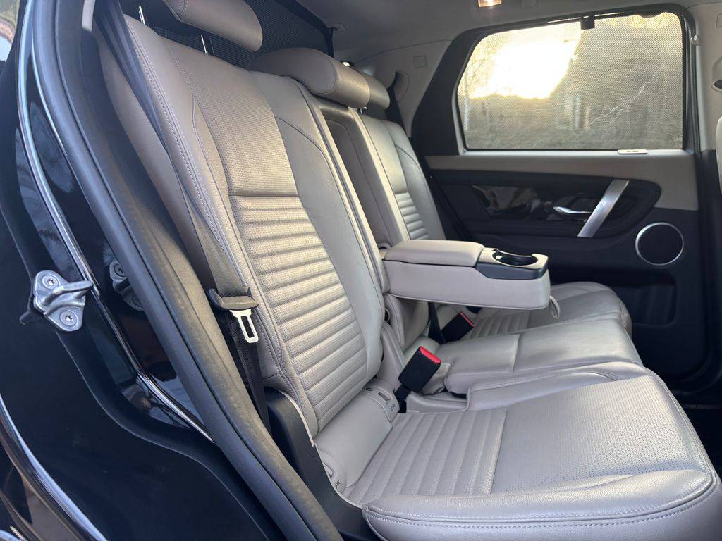 Land Rover Discovery Sport P200 SE/2021/AWD,1MAJ,TAŽ-ZÁRU