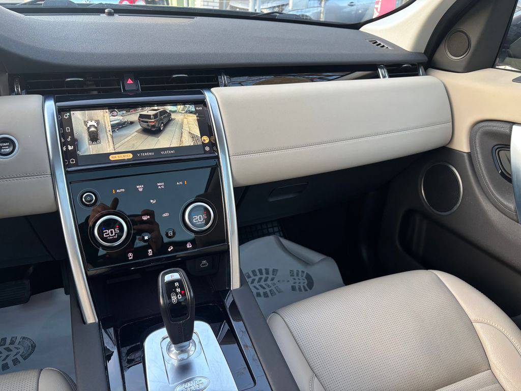 Land Rover Discovery Sport P200 SE/2021/AWD,1MAJ,TAŽ-ZÁRU