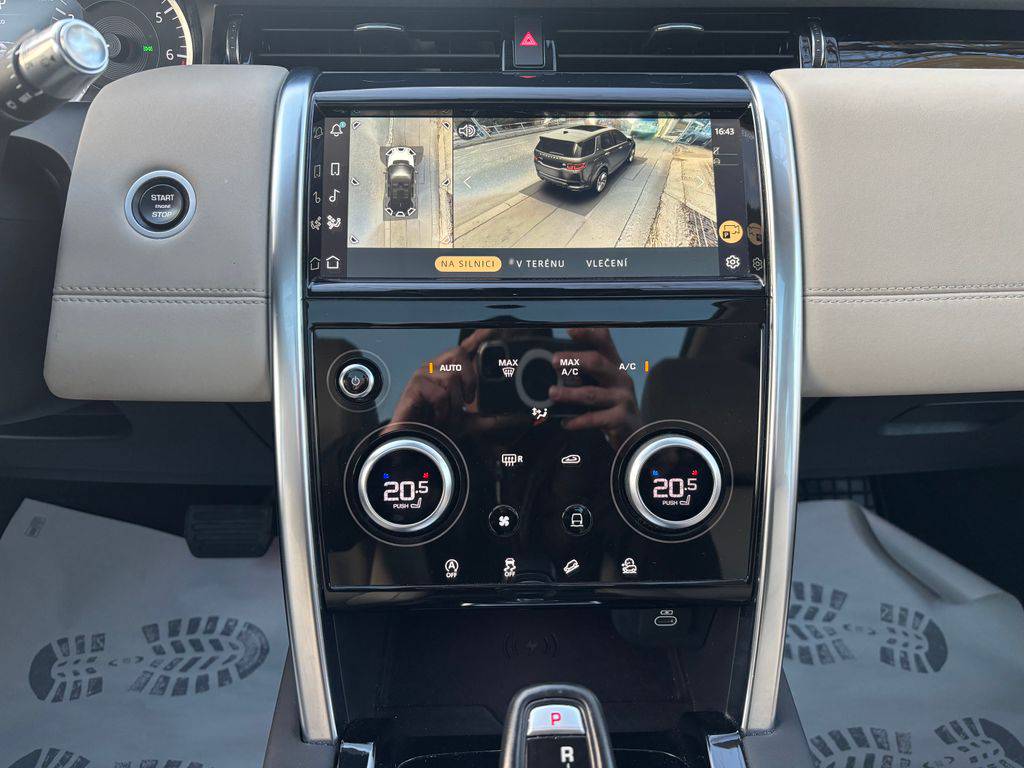 Land Rover Discovery Sport P200 SE/2021/AWD,1MAJ,TAŽ-ZÁRU