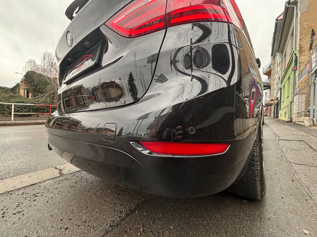 BMW 218 218d/2017/1MAJ-SPORT PACKET,ZÁ