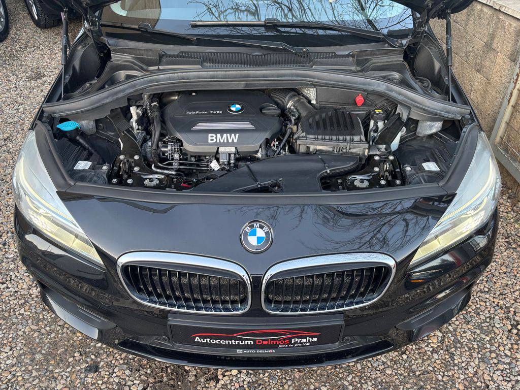 BMW 218 218d/2017/1MAJ-SPORT PACKET,ZÁ