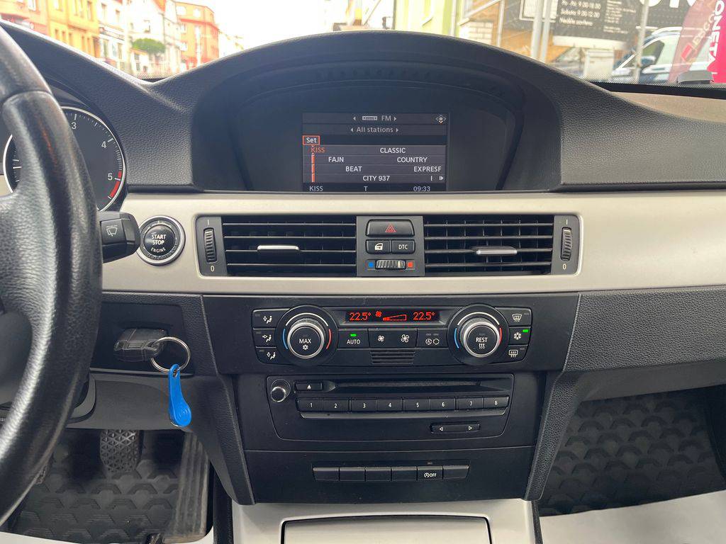 BMW 320 320d/2010/MAN6-2MAJ-WEBASTO