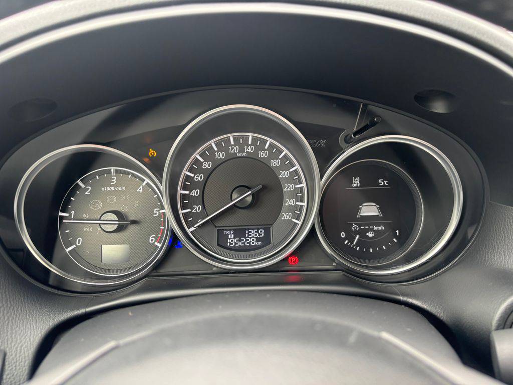 Mazda CX-5 2.2D/2017/MAN6,4X4,1MAJ-ZÁRUKA