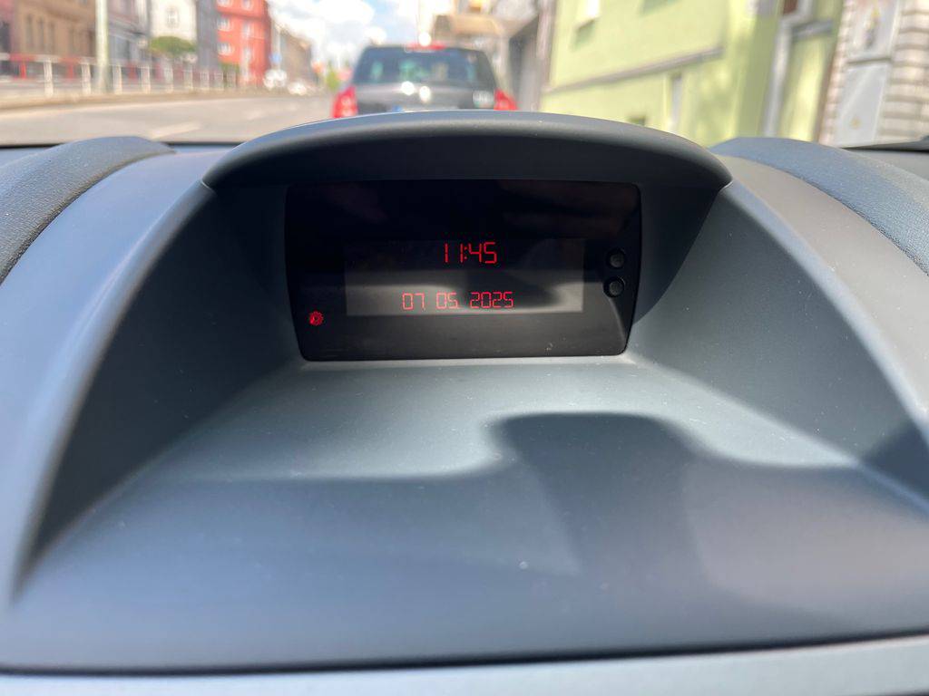 Ford Fiesta 1.25i 44KW/2011/1MAJ,ČR-S.KNIH