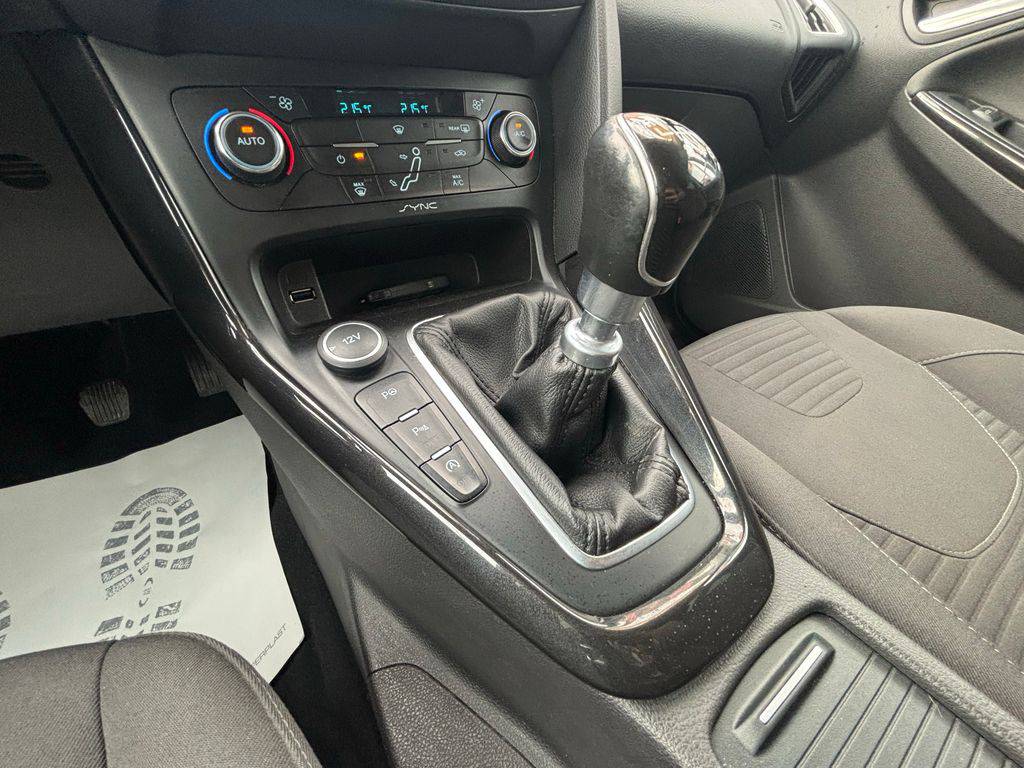 Ford Focus 2.0TDCi/2016/SPORT-2MAJ-NAVI-Z