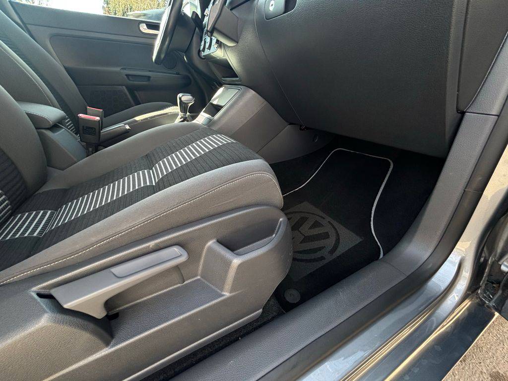 Volkswagen Golf Plus 1.4TSi/2009/DSG-2MAJ-S.KNIHA