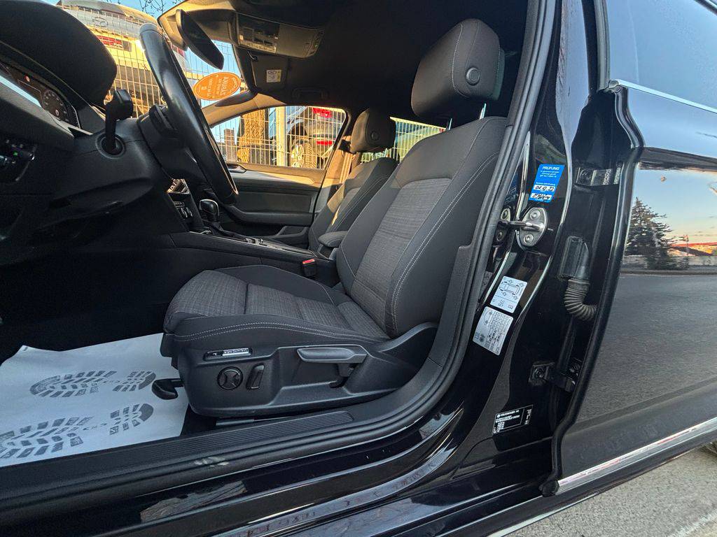 Volkswagen Passat 2.0TDi/2021/R-LINE,1MAJ,DPH-ZÁ